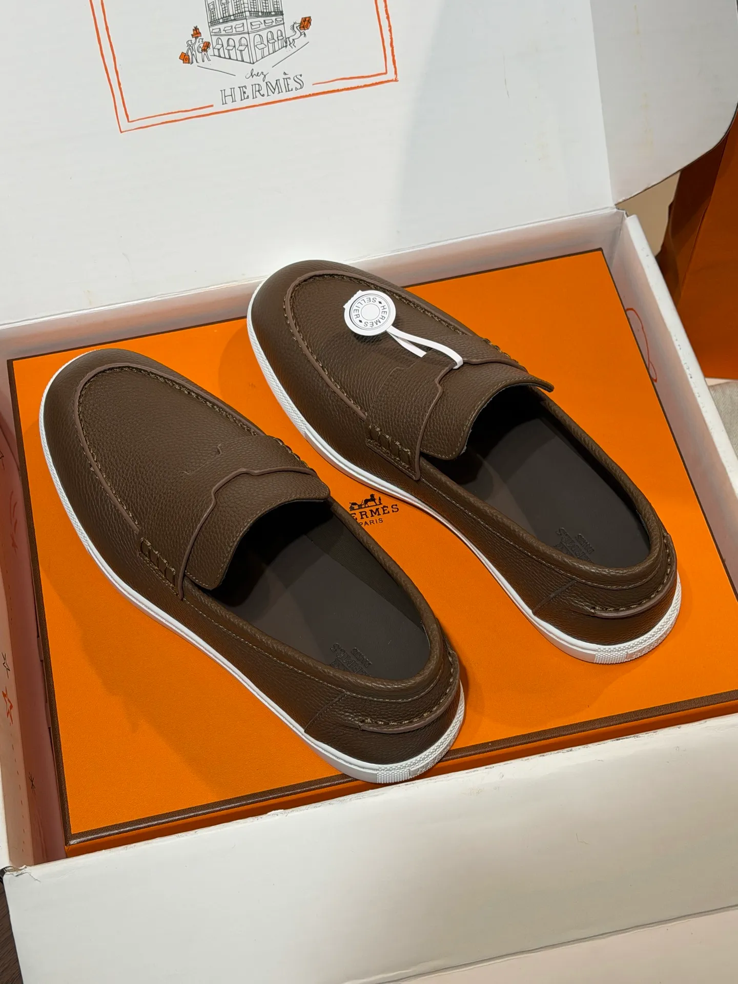 【HERMES】Top P:800💰-Size: 39-44 (38.45. Customized) H Home Freesstyle Men's Loafers Calfskin and Epsom Heritage calfskin high-top sports shoes, the soles are decorated with saddle stud buckle patterns, creating a modern urban style. Imported cowhide + cowhide lining + customized TPU outsole.